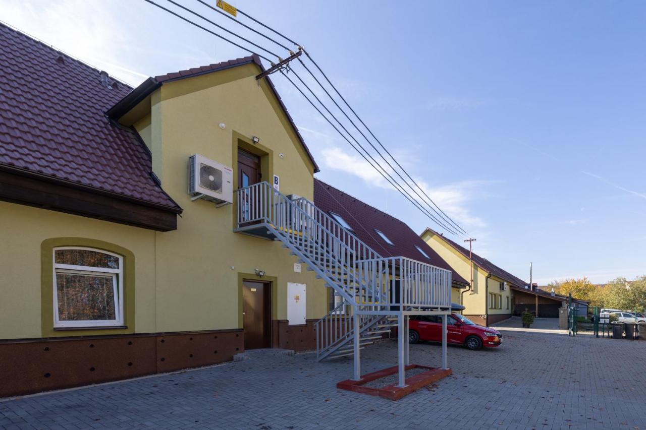 Penzion Rozhovice Hotel Exterior photo